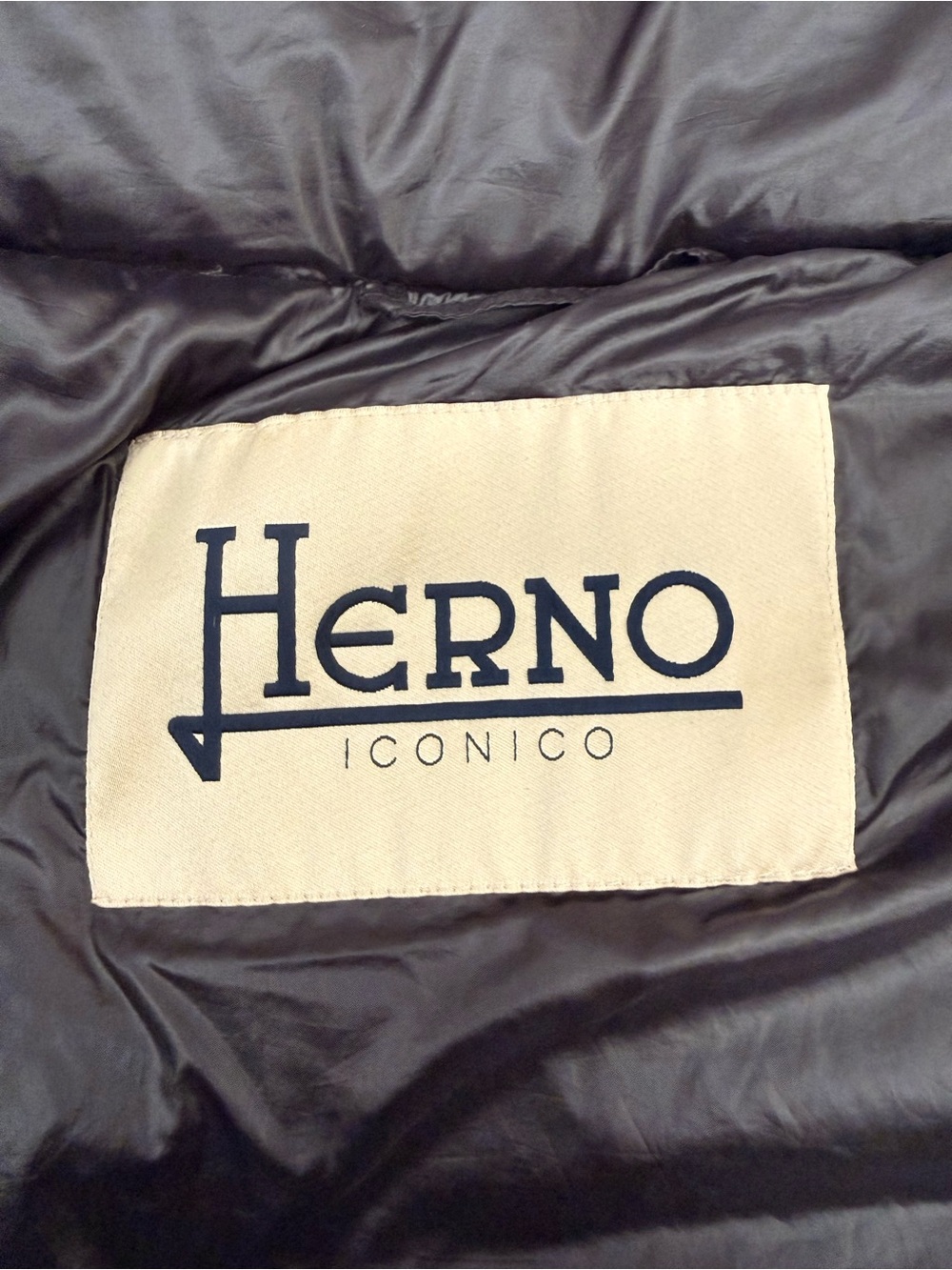 Herno Glossy Black Short Puffer Jacket - Picture 4 of 8